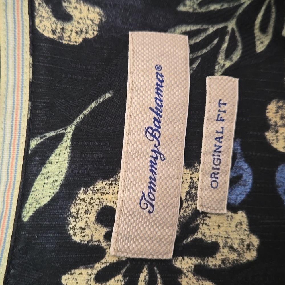Tommy Bahama Tropical Short Sleeve Shirt - Picture 4 of 10